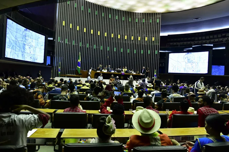 Líderes do Senado dizem que, em linhas gerais, a proposta da reforma é positiva