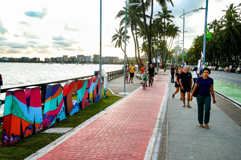 Imagem ilustrativa da imagem TURISMO COBRA REDUÇÃO DO PREÇO DE TARIFAS