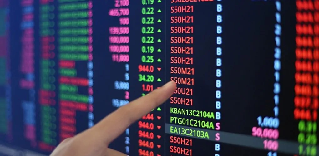 Nesta quarta-feira, o Ibovespa teve alta de 0,31%%, encerrando a sessão a 107.448 pontos
