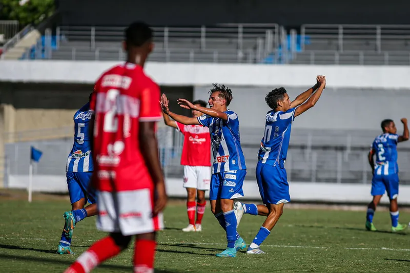 Time Sub-17 do CSA conseguiu destaque nesta temporada, quando ficou com o vice-campeonato estadual