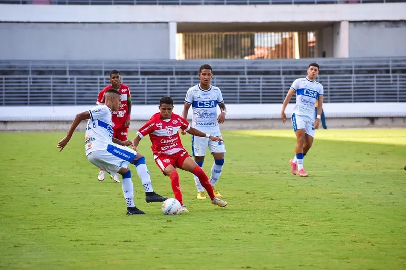 Na primeira partida, rivais acabaram apenas empatando por 1 a 1, no Estádio Rei Pelé