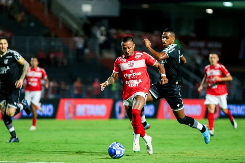Vitória sobre o Ceará quase que dobrou as chances de acesso do clube regatiano