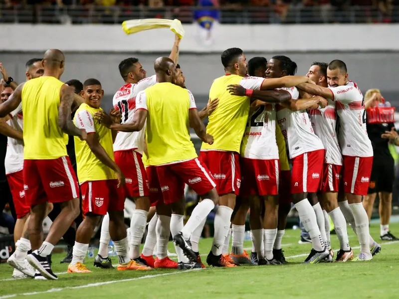 Jogadores regatianos devem ganhar uma grana a mais por cada vitória neste final de Série B
