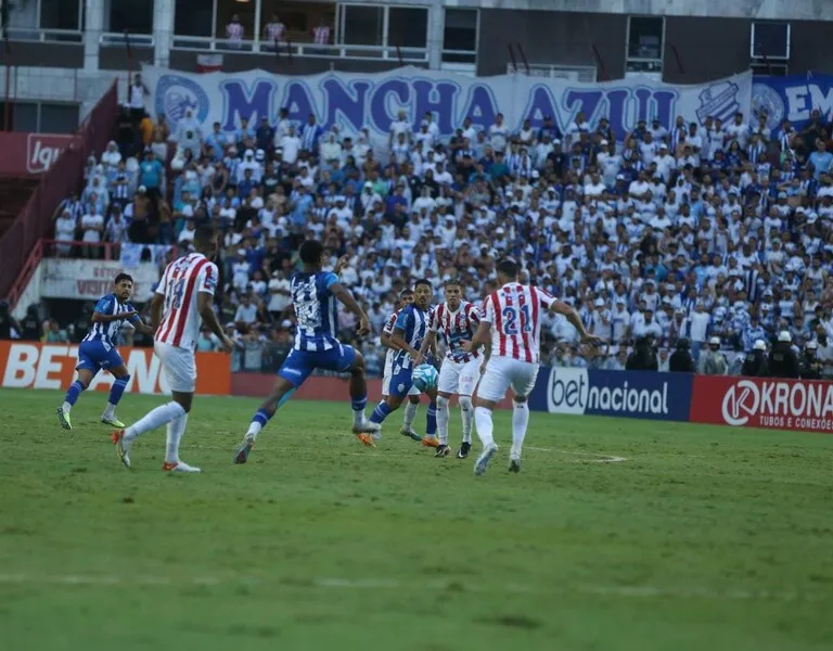 Gritos da torcida foram na partida contra o Timbu, nos Aflitos, ainda pela Terceirona