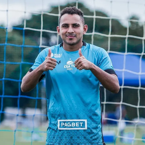 Ray Vanegas teve passagem apagada, mas tem contrato com o CSA até abril do ano que vem