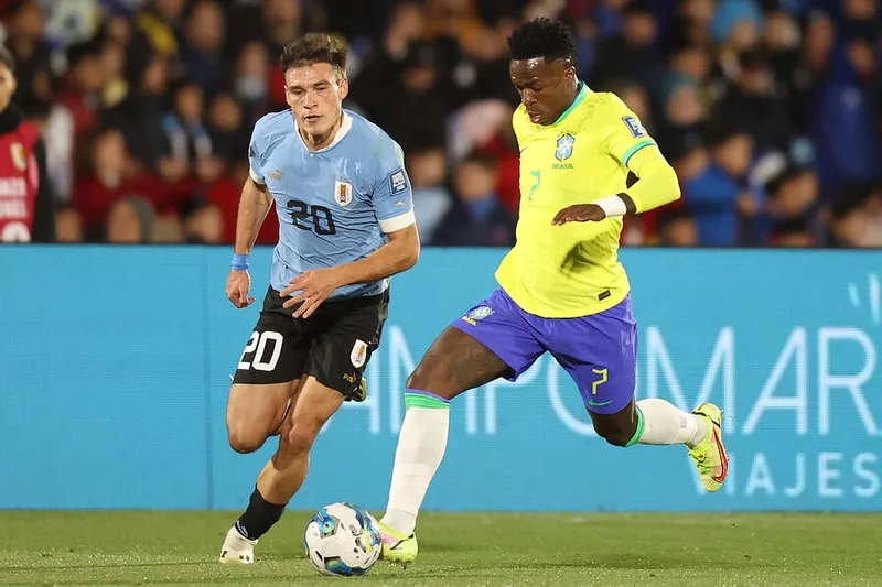 Em partida com pouca produção ofensiva, Seleção Brasileira perde para os uruguaios