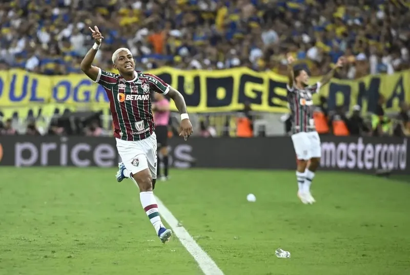John Kennedy fez o segundo gol do Fluminense contra o Boca Juniors e deu o título da Libertadores ao Tricolor