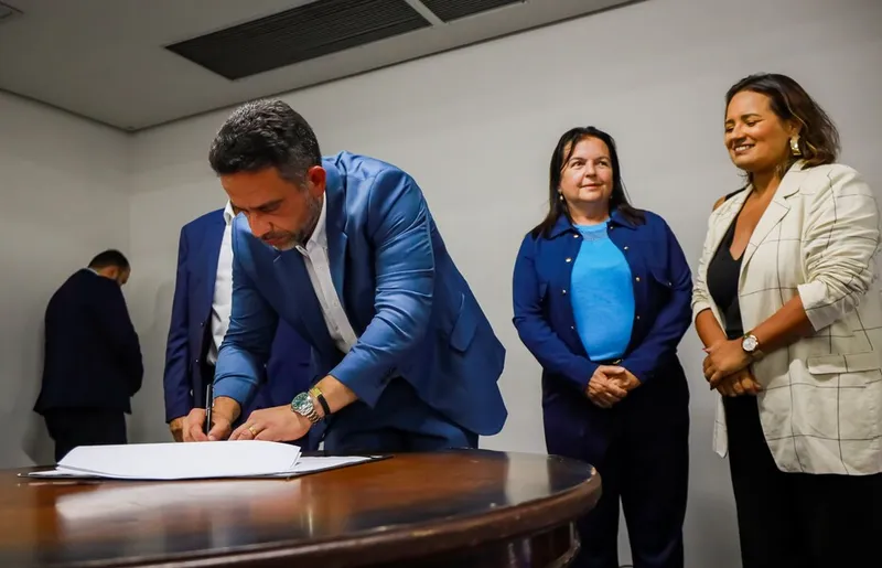 Imagem ilustrativa da imagem GÁS: PAULO SANCIONA LEI QUE TORNA AL UM DOS ESTADOS MAIS COMPETITIVOS