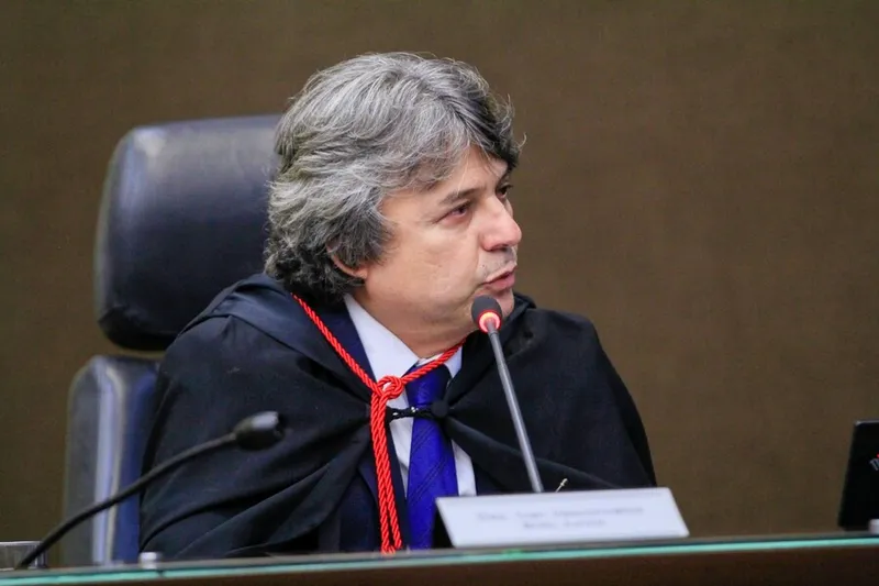 Imagem ilustrativa da imagem JUIZ ALBERTO JORGE É NOMEADO DESEMBARGADOR INTERINO DO TJAL