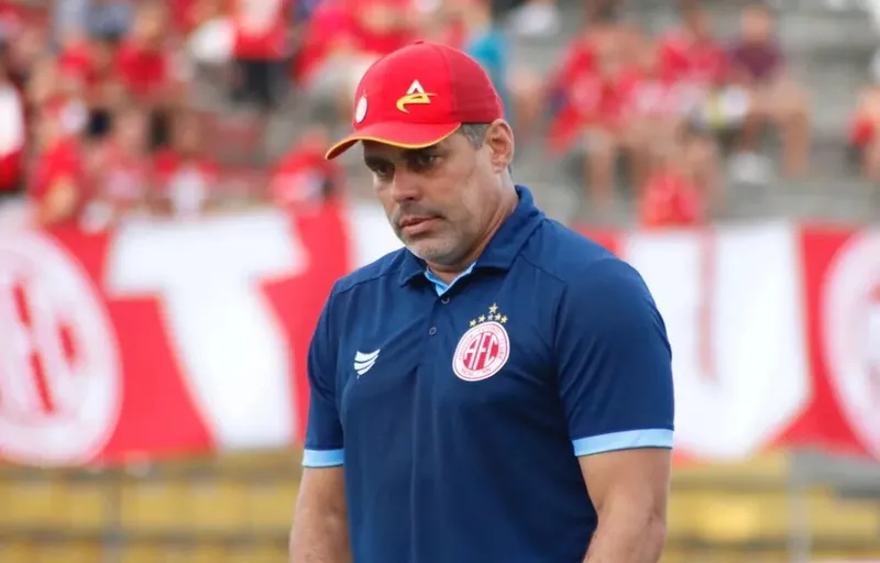 Ex-América e Sergipe, Sena chega ao Alvinegro com alta responsabilidade de colocar o time na Série C de 2025