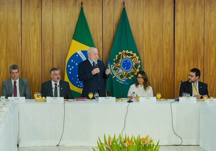 Imagem ilustrativa da imagem LULA DIZ QUE DIFICILMENTE GOVERNO VAI CUMPRIR META FISCAL EM 2024