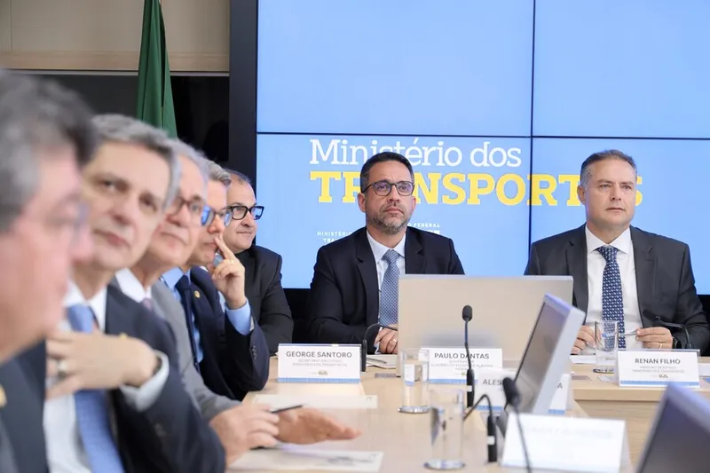 Imagem ilustrativa da imagem MINISTÉRIO DOS TRANSPORTES ABRE LICITAÇÃO PARA PONTE PENEDO-NEÓPOLIS