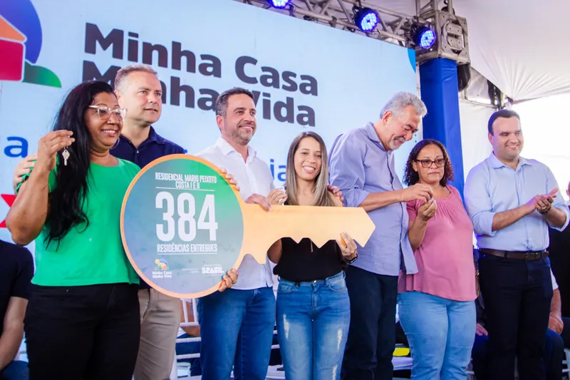 Governador Paulo Dantas junto do ministro Renan Filho entregam novas unidades habitacionais do Minha Casa Minha Vida em Maceio.

Foto: Pei Fon/Agencia Alagoas