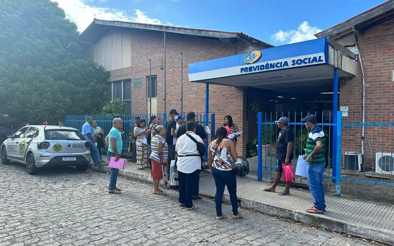 Mutirão do INSS começou nesta segunda-feira (23) e segue até 29 de outubro, em Maceió