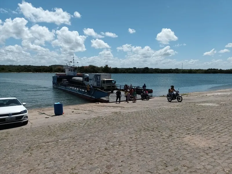 Imagem ilustrativa da imagem POPULAÇÃO APOIA CONSTRUÇÃO DA PONTE E QUER PRESERVAÇÃO DA BALSA