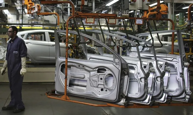 Imagem ilustrativa da imagem PRODUÇÃO INDUSTRIAL CAI 0,6% DE JUNHO PARA JULHO