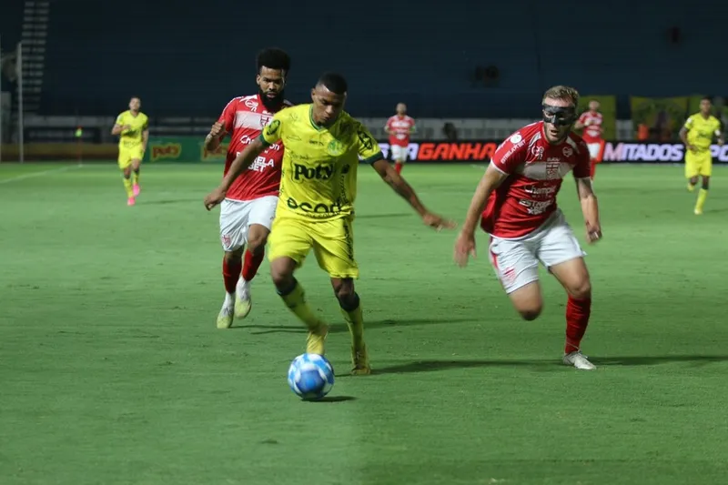 CRB deixou a desejar, jogou mal e saiu de campo derrotado pelo Mirassol, por 1 a 0