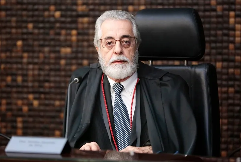 Imagem ilustrativa da imagem TJAL INDICA DESEMBARGADOR ALCIDES GUSMÃO AO TRE