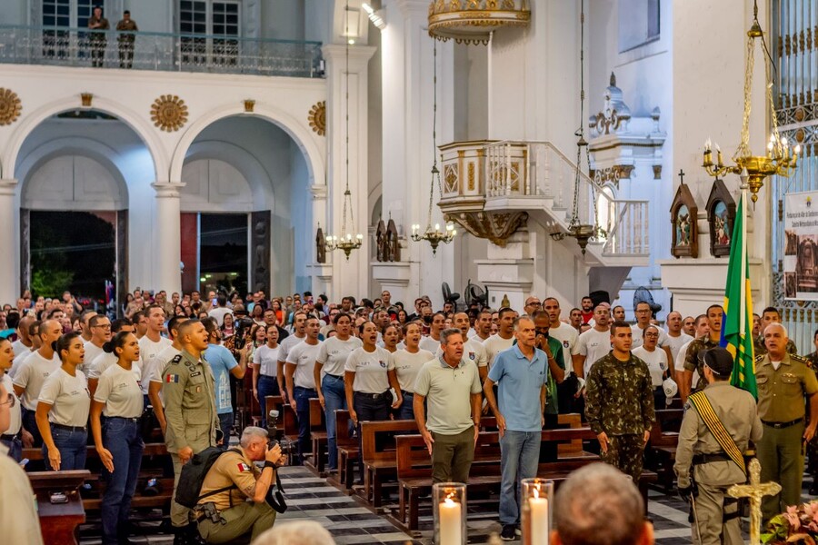 Festividades em honra da padroeira de Maceió tiveram a presença do Exército, Polícia Militar e Corpo de Bombeiros