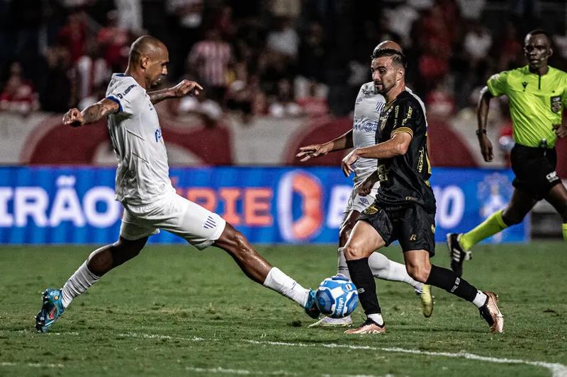 Com a impossibilidade de chegar longe na tabela, Galo enfrenta Leão em clima de amistoso