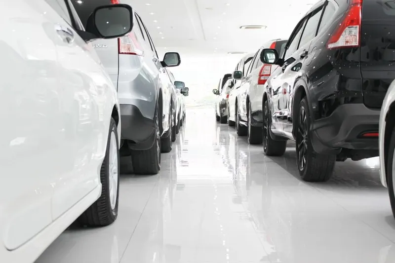 Analisados apenas os dados de vendas de auto, o crescimento em novembro foi de 37,4%