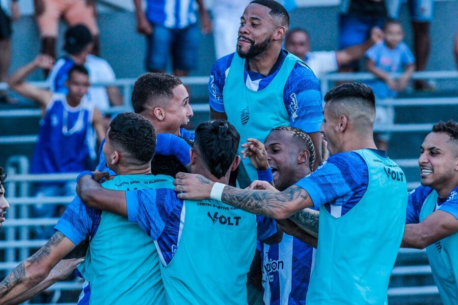CSA utilizou um caminhão de jogadores durante toda esta temporada: um total de 52 atletas