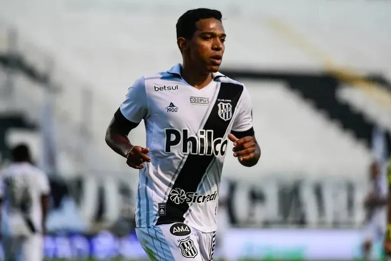 Após passagem vitoriosa pelo Azulão, atacante Niltinho rodou por clubes como Ponte Preta-SP, Náutico-PE e Marítimo (Portugal). Sua última equipe foi o Shukpi, da Macedônia do Norte