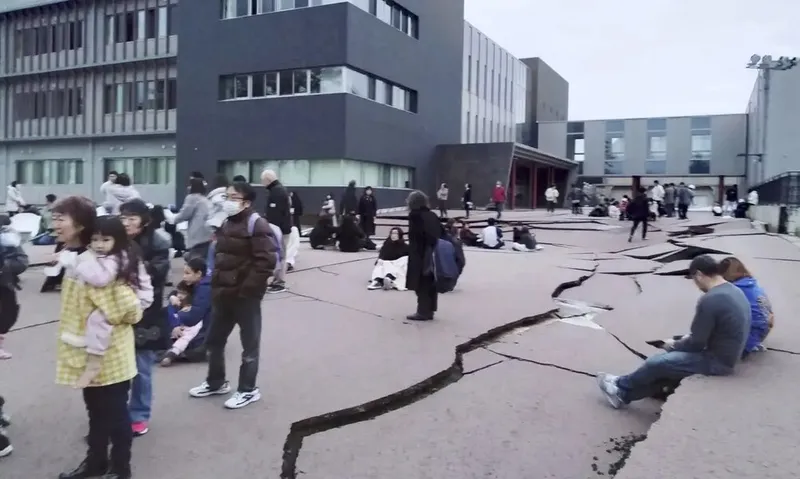 Imagem ilustrativa da imagem Japão: terremotos deixam ao menos 5 mortos e geram alerta de tsunamis