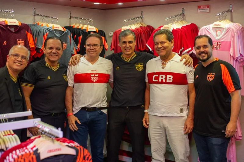 Presidente Mário Marroquim (ao centro) diz que estará ao lado da diretoria para alcançar os objetivos do Galo em 2024