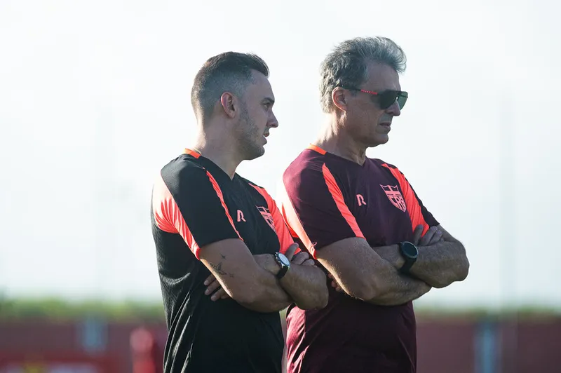 Executivo Thiago Paes e presidente Mário Marroquim querem elenco mais jovem para a próxima temporada