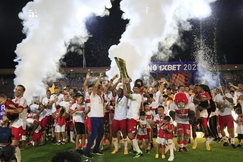 Apesar de ter ficado sem o acesso para a Série A, o CRB teve o melhor ano em comparação com os rivais locais, após conquistar o seu 33º título do Campeonato Alagoano