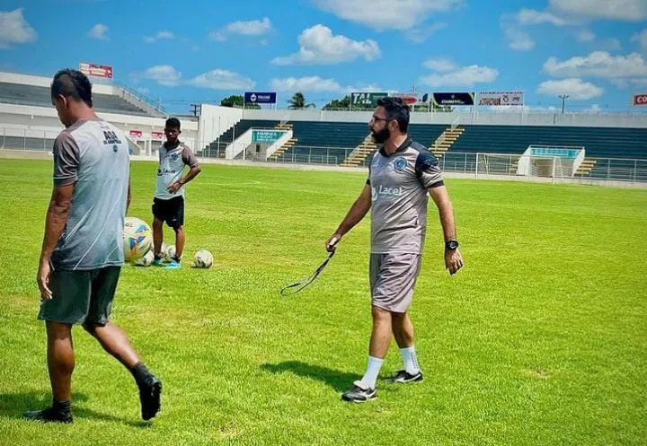 Técnico do ASA, Rodrigo Fonseca terá semana lotada antes do jogo contra o Murici, no próximo sábado (24)