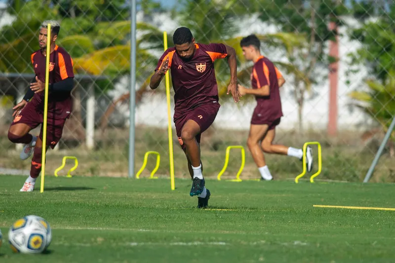 Jogadores do Galo estão em ritmo de treino, visando à partida contra o Fortaleza, neste domingo (11), no Estádio Rei Pelé, pela 2ª rodada do Nordestão