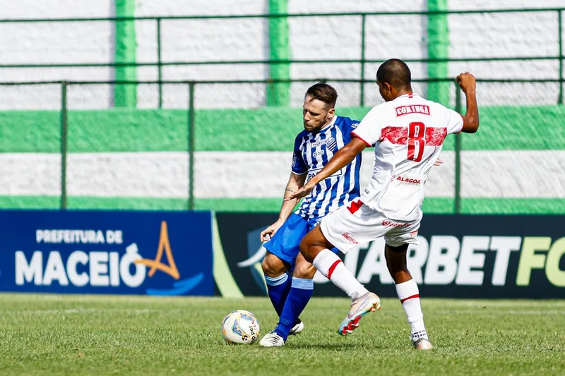Com a vitória de 1 a 0 sobre o CRB, o CSA permanece na 2ª posição do Grupo B da Copa Alagoas, agora com nove pontos conquistados