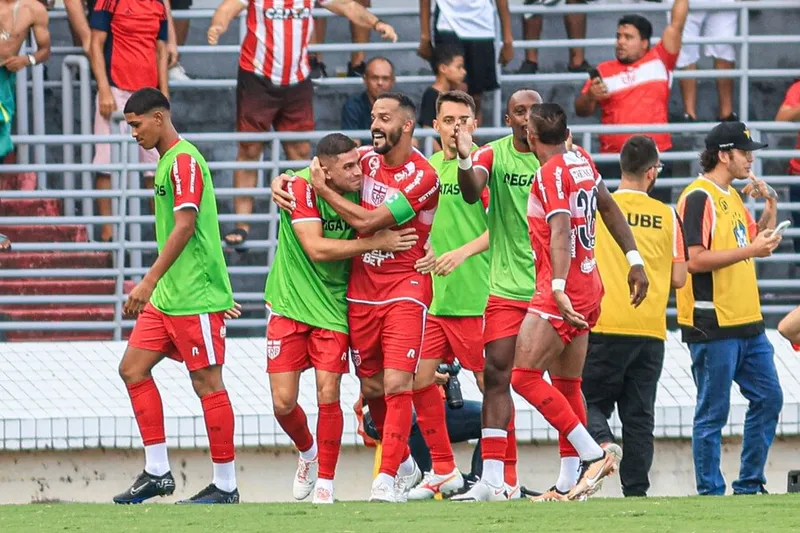 De bem com a vida nesta temporada, CRB volta a campo nesta quarta-feira (21), mas para uma competição nacional: a Copa do Brasil