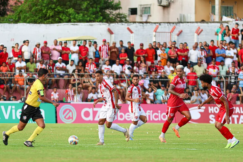 Alvirrubro estreou com derrota para o CRB e busca o primeiro resultado positivo contra o Hulk, fora de casa