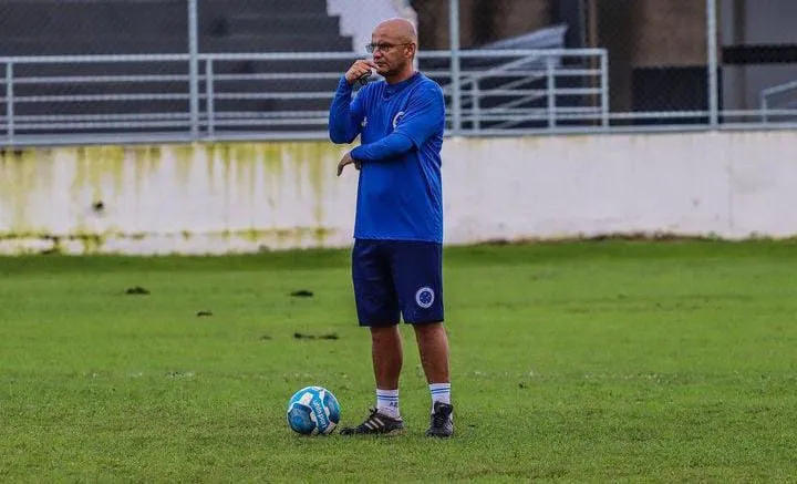 Adriano Rodrigues reassume o Estrelado em uma situação delicada no Campeonato Alagoano