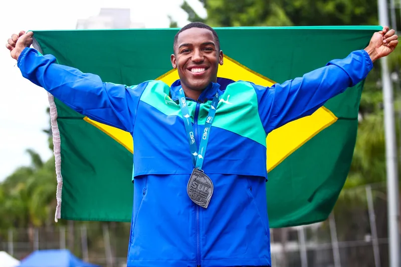 Felipe Bardi vai participar dos 60m – prova análoga aos 100m disputados ao ar livre - para aperfeiçoar a largada
