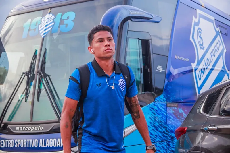 Último jogo do lateral Lucas Marques tinha sido contra o Cruzeiro-AL, justamente na estreia do técnico Marcelo Cabo no comando da equipe azulina