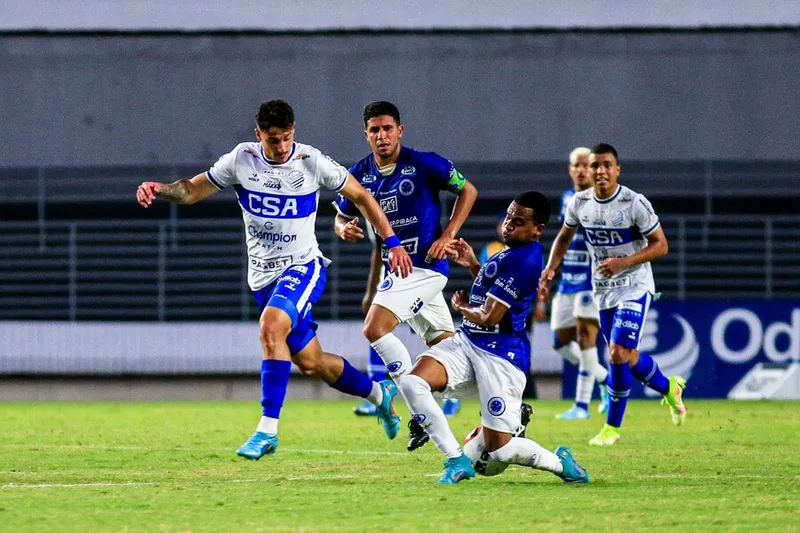 Com chegada do técnico Marcelo Cabo, Azulão busca ter boa atuação para permanecer no G4 do Campeonato Alagoano, enquanto o Estrelado ainda não venceu na competição