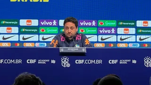 Técnico Arthur Elias convocou a Seleção Brasileira feminina para a Copa Ouro da Concacaf
