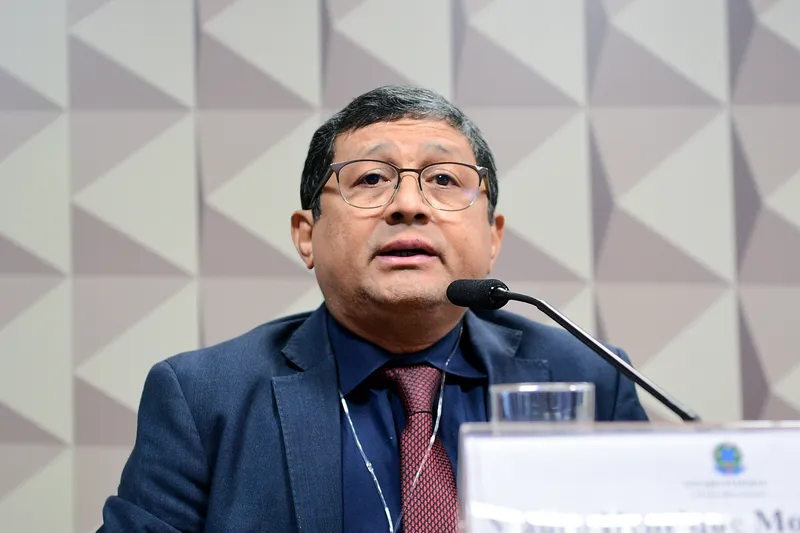 CPI da Braskem (CPIBRASKEM) realiza reunião para ouvir depoimentos de testemunhas convocadas.

A finalidade da CPI é investigar, no prazo de 120 (cento e vinte) dias, com limite de despesas de R$ 120.000,00 (cento e vinte mil reais), os efeitos da responsabilidade jurídica socioambiental da empresa Braskem S.A, decorrente do caso Pinheiro/Braskem, em Maceió, Alagoas. 

Mesa: 
diretor-geral da Agência Nacional de Mineração (ANM), Mauro Henrique Moreira Sousa, em pronunciamento.

Foto: Pedro França/Agência Senado