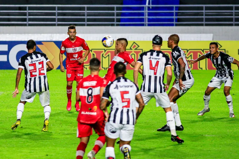 CRB e Botafogo-PB se enfrentaram também pelo Nordestão, em 2021, no Estádio Rei Pelé