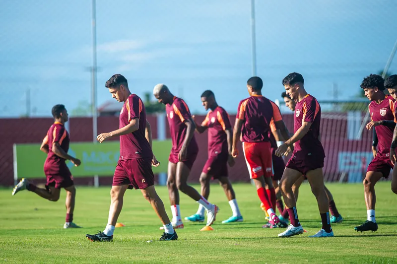 Jogadores do CRB terão dias exaustivos com viagens por todo o Brasil, durante a disputa da Série B