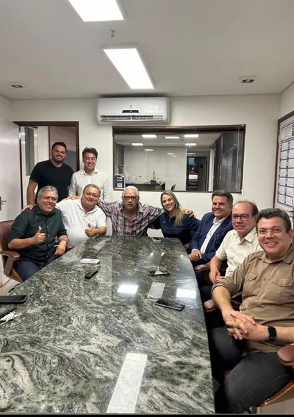 Conselheiros do CSA se reuniram com Mirian Monte, na noite dessa terça-feira (16) e definiram alguns cargos no clube