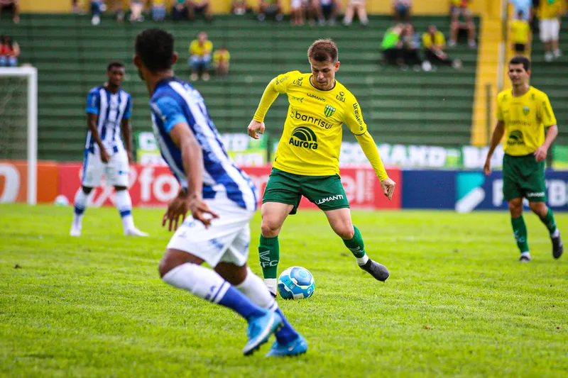 Azulão reencontra o Ypiranga jogando em Erechim, mais uma vez. No ano passado, equipes empataram por 1x1 e foram eliminadas ainda na fase de classificação da Série C