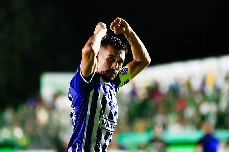 Capitão do CSA, Valoura sacramentou a classificação do time