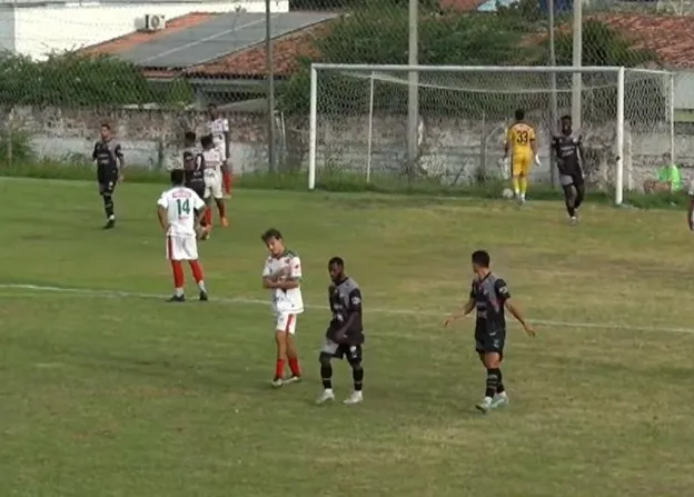 Coruripe venceu o CEO e saltou de 3º para o 1º lugar do Grupo A, com 13 pontos conquistados