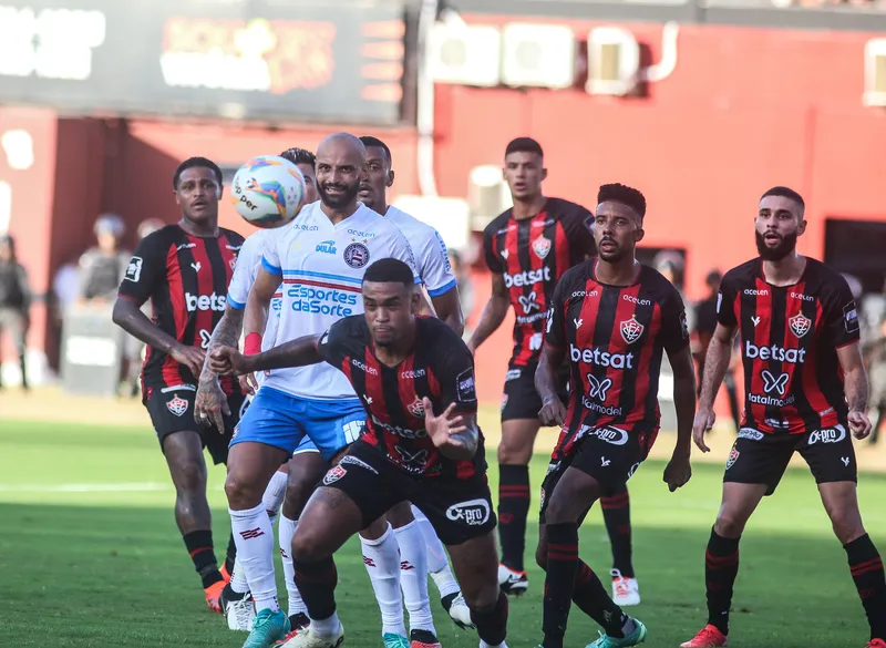 Clássico Ba-Vi terminou com triunfo rubro-negro no jogo de ida