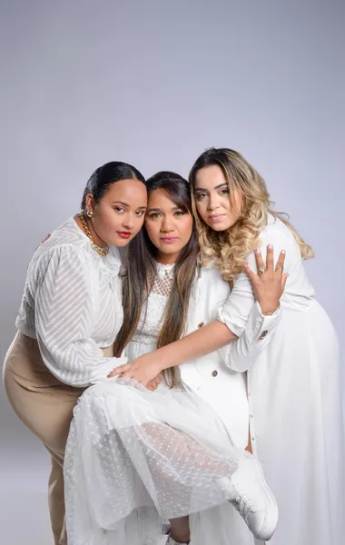 À noite, haverá muito louvor, com as cantoras Sara, Eveny e Rute (foto), além de Rayane Vanessa